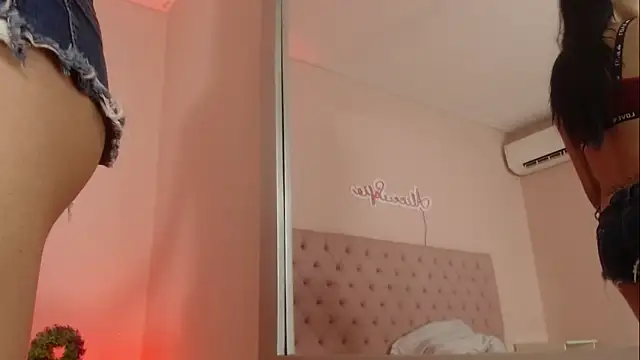 alice sofia online show from November 24, 2025, 1:22 pm