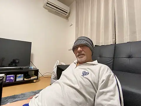 Snapshot of Grandpa29hijii chatting on November 2, 2025, 11:34 am Grandpa29hijii online show from November 2, 2025, 11:34 am