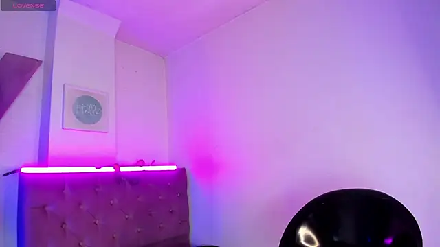 Triipsy online show from January 11, 2025, 7:38 pm