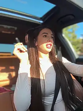 LaraVegas  online show from September 24, 2025, 5:44 am