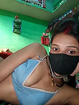 Snapshot of Hoty_girl_143 chatting on October 13, 2025, 5:18 am Hoty girl 143 online show from October 13, 2025, 5:18 am