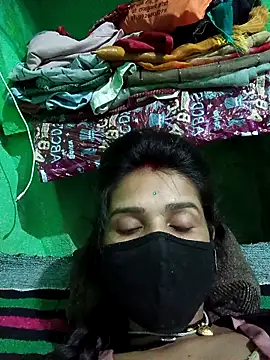 Snapshot of Hoty_girl_143 chatting on October 15, 2025, 4:07 pm Hoty girl 143 online show from October 15, 2025, 4:07 pm