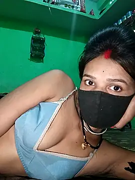 Snapshot of Hoty_girl_143 chatting on October 16, 2025, 6:25 am Hoty girl 143 online show from October 16, 2025, 6:25 am