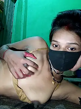 Snapshot of Hoty_girl_143 chatting on October 20, 2025, 2:56 am Hoty girl 143 online show from October 20, 2025, 2:56 am