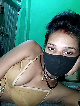 Snapshot of Hoty_girl_143 chatting on October 31, 2025, 2:01 am Hoty girl 143 online show from October 31, 2025, 2:01 am