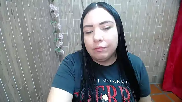 solyeria online show from March 29, 2026, 4:40 pm