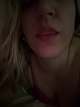 Snapshot of Bia_sexynovaes chatting on January 28, 2025, 4:50 am Bia sexynovaes online show from January 28, 2025, 4:50 am