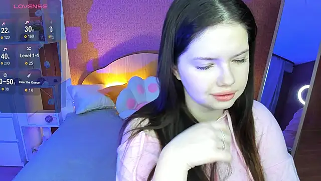 Snapshot of Rina_Bailey chatting on December 14, 2024, 1:17 am Rina Bailey online show from December 14, 2024, 1:17 am