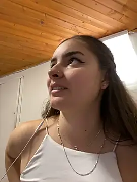 imlindapink online show from February 12, 2025, 5:37 pm