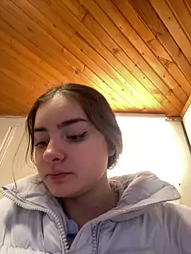 imlindapink online show from February 14, 2025, 2:12 pm