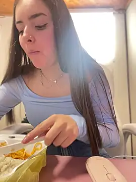 imlindapink online show from February 15, 2025, 6:33 pm