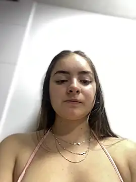 imlindapink online show from February 17, 2025, 8:04 pm