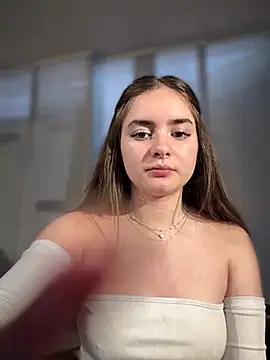 imlindapink online show from March 17, 2025, 10:38 pm