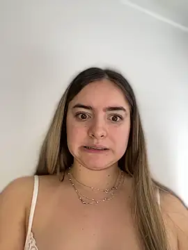 imlindapink online show from December 5, 2025, 5:09 pm