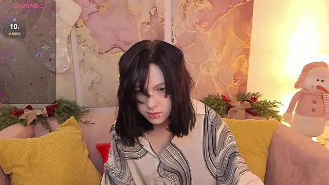 Snapshot of fiamoory chatting on December 23, 2024, 2:56 am fiamoory online show from December 23, 2024, 2:56 am