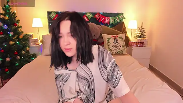 Snapshot of fiamoory chatting on December 27, 2024, 5:09 am fiamoory online show from December 27, 2024, 5:09 am