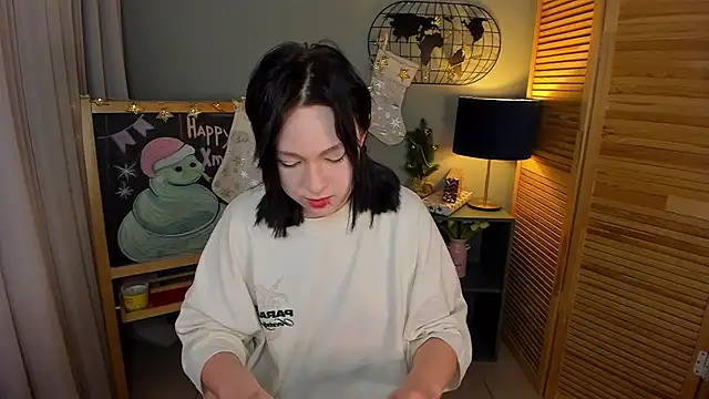 Snapshot of fiamoory chatting on January 4, 2025, 8:28 am fiamoory online show from January 4, 2025, 8:28 am