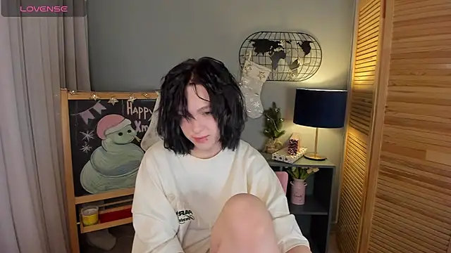 Snapshot of fiamoory chatting on January 6, 2025, 1:31 am fiamoory online show from January 6, 2025, 1:31 am