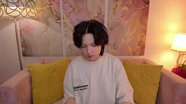 Snapshot of fiamoory chatting on January 14, 2025, 1:36 am fiamoory online show from January 14, 2025, 1:36 am