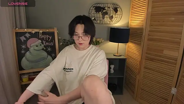 Snapshot of fiamoory chatting on February 4, 2025, 12:00 pm fiamoory online show from February 4, 2025, 12:00 pm