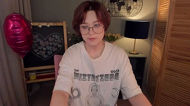 Snapshot of fiamoory chatting on February 19, 2025, 7:39 am fiamoory online show from February 19, 2025, 7:39 am