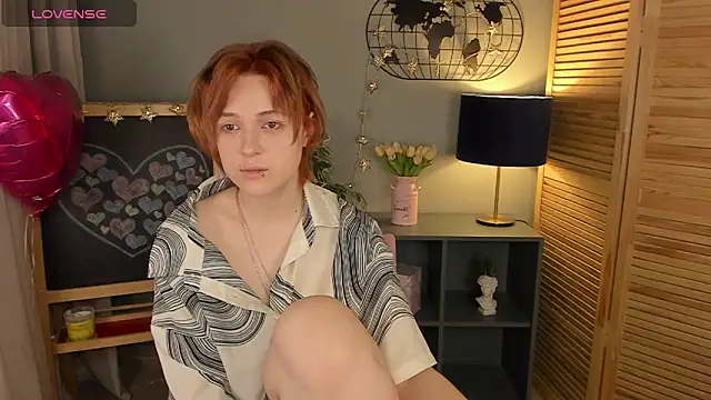 Snapshot of fiamoory chatting on March 1, 2025, 4:15 am fiamoory online show from March 1, 2025, 4:15 am