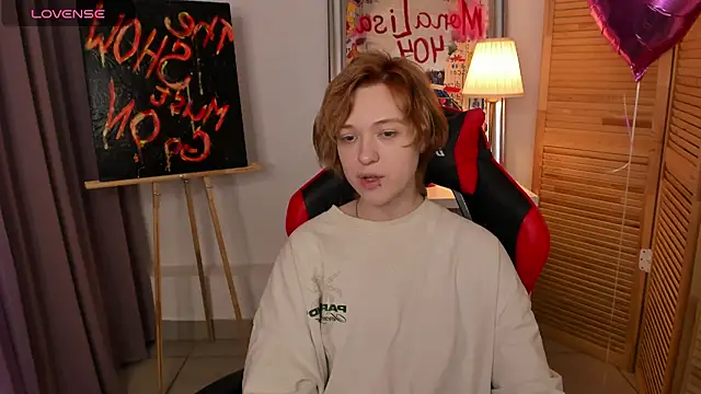 Snapshot of fiamoory chatting on March 8, 2025, 7:38 am fiamoory online show from March 8, 2025, 7:38 am