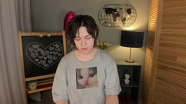 Snapshot of fiamoory chatting on March 23, 2025, 4:49 am fiamoory online show from March 23, 2025, 4:49 am