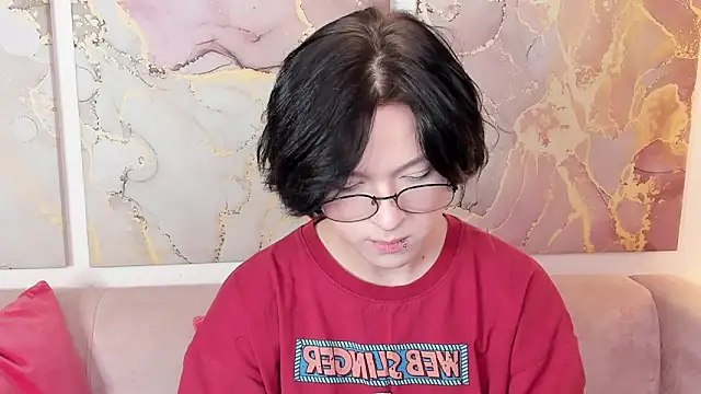 Snapshot of fiamoory chatting on October 17, 2025, 6:05 am fiamoory online show from October 17, 2025, 6:05 am