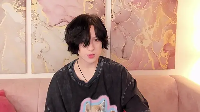 Snapshot of fiamoory chatting on November 4, 2025, 12:43 am fiamoory online show from November 4, 2025, 12:43 am