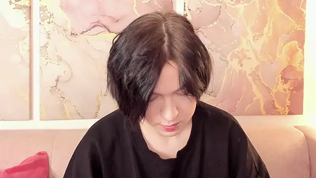 Snapshot of fiamoory chatting on November 6, 2025, 1:06 am fiamoory online show from November 6, 2025, 1:06 am