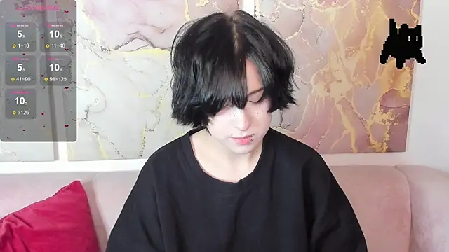 fiamoory online show from February 3, 2026, 7:57 am