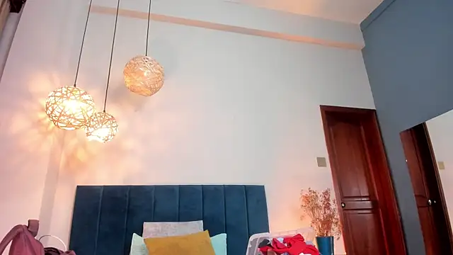 LaraGoldd online show from February 24, 2026, 12:41 am