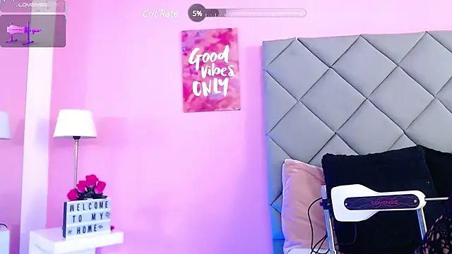 SaraSchmitt online show from February 27, 2025, 10:20 pm