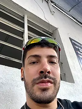 Guyinthemountain online show from October 4, 2025, 8:29 pm