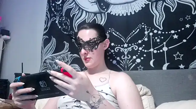 Snapshot of LexiSnowUK chatting on February 22, 2025, 9:04 pm LexiSnowUK online show from February 22, 2025, 9:04 pm