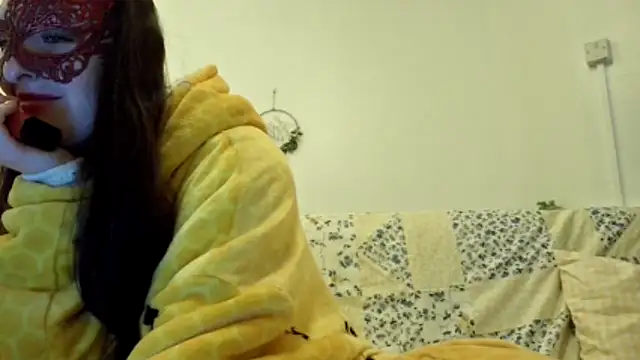 Snapshot of LexiSnowUK chatting on December 1, 2025, 10:20 am LexiSnowUK online show from December 1, 2025, 10:20 am