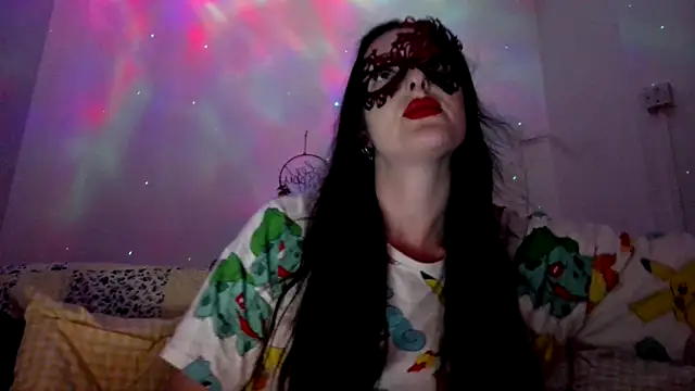 Snapshot of LexiSnowUK chatting on December 2, 2025, 5:08 pm LexiSnowUK online show from December 2, 2025, 5:08 pm