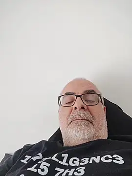 Satiro Sevilla online show from May 14, 2026, 2:02 pm