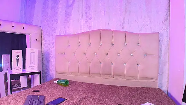 Strella ferrera online show from January 11, 2026, 4:39 am