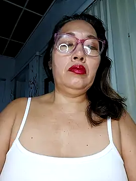 anniecoopeer online show from January 10, 2025, 11:43 am