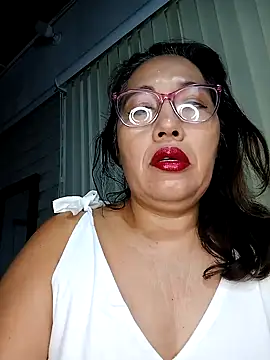 anniecoopeer online show from February 2, 2025, 11:08 am