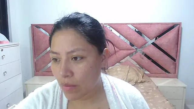 Snapshot of moan_sex2 chatting on May 2, 2026, 4:06 am moan sex2 online show from May 2, 2026, 4:06 am