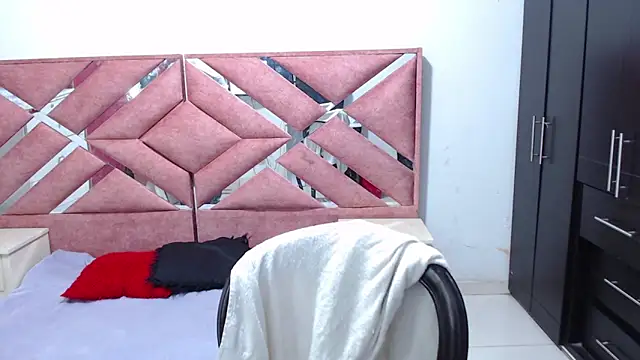 Snapshot of moan_sex2 chatting on May 11, 2026, 3:34 am moan sex2 online show from May 11, 2026, 3:34 am