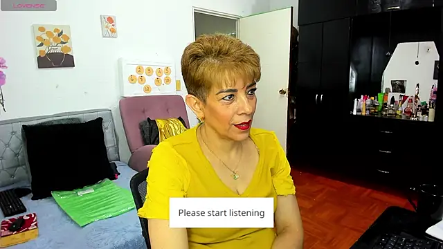 Snapshot of Angelina_Stone_65 chatting on May 9, 2026, 11:21 pm Angelina Stone 65 online show from May 9, 2026, 11:21 pm