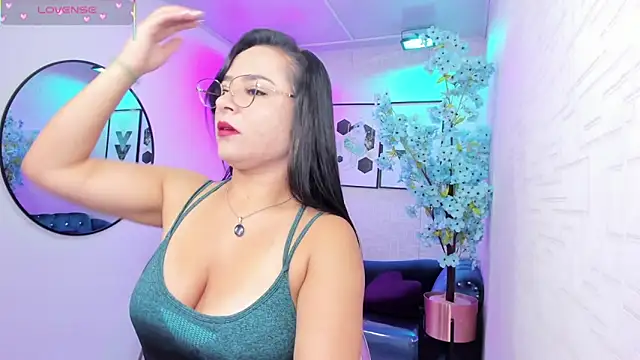 Tiara rr online show from March 24, 2026, 3:33 am