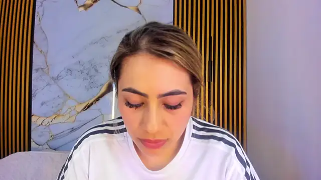 Snapshot of samanthasweeth chatting on October 22, 2025, 7:35 pm samanthasweeth online show from October 22, 2025, 7:35 pm