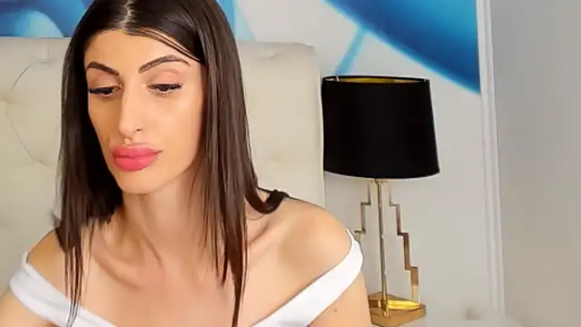 SkinnyDolly online show from February 25, 2025, 12:25 am