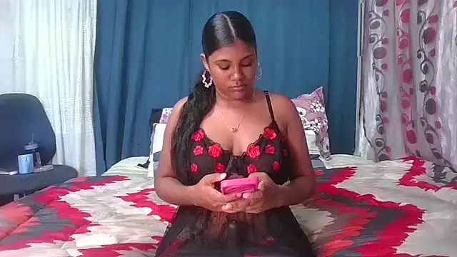Lilmisskay18 online show from May 18, 2026, 12:22 pm