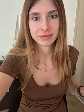 emma05 online show from February 26, 2026, 6:56 am